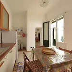 Vacation With Private Pool, Vakantiehuis