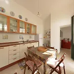 Vacation With Private Pool, Vakantiehuis