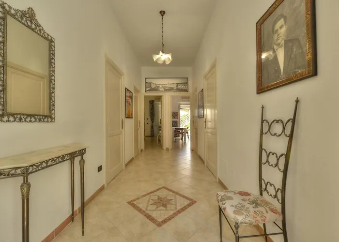 Vacation With Private Pool, Casa vacanze Floridia