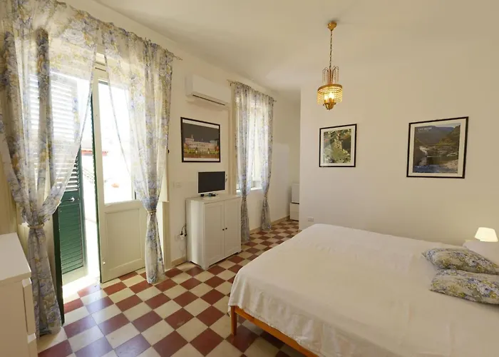 Vacation With Private Pool, Floridia